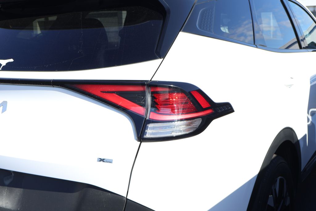 Thumbnail: 2023 Kia Sportage - 10