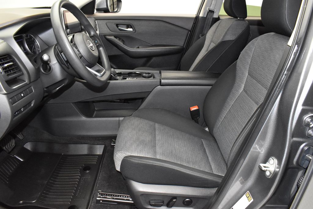 Thumbnail: 2023 Nissan Rogue - 12