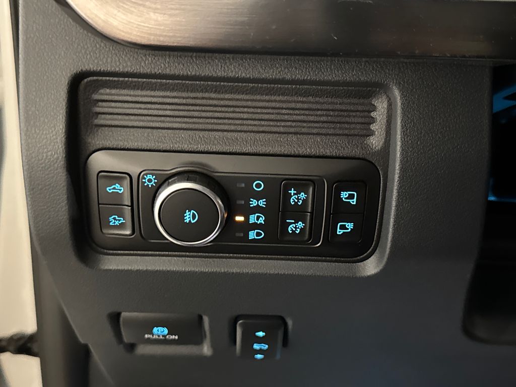 New 2026 White Ford Lariat image 29