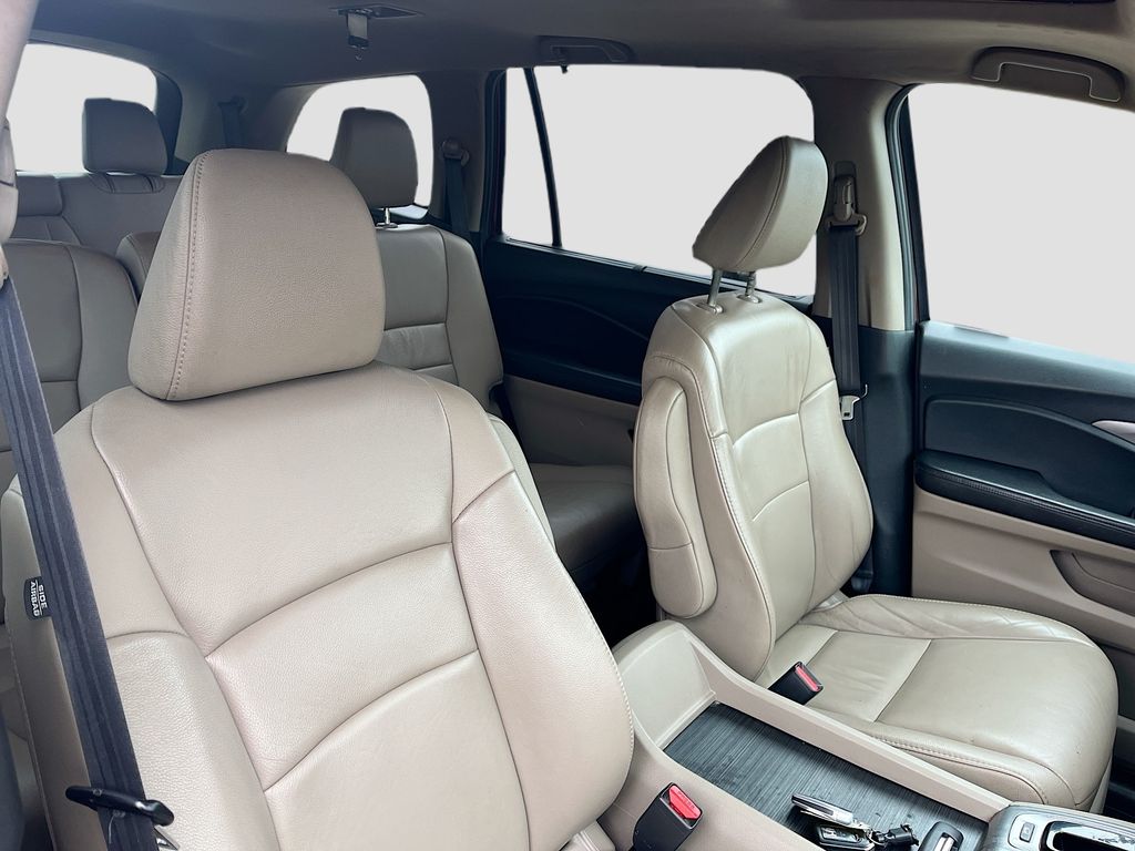 2020 Honda Pilot EX-L - Photo 29