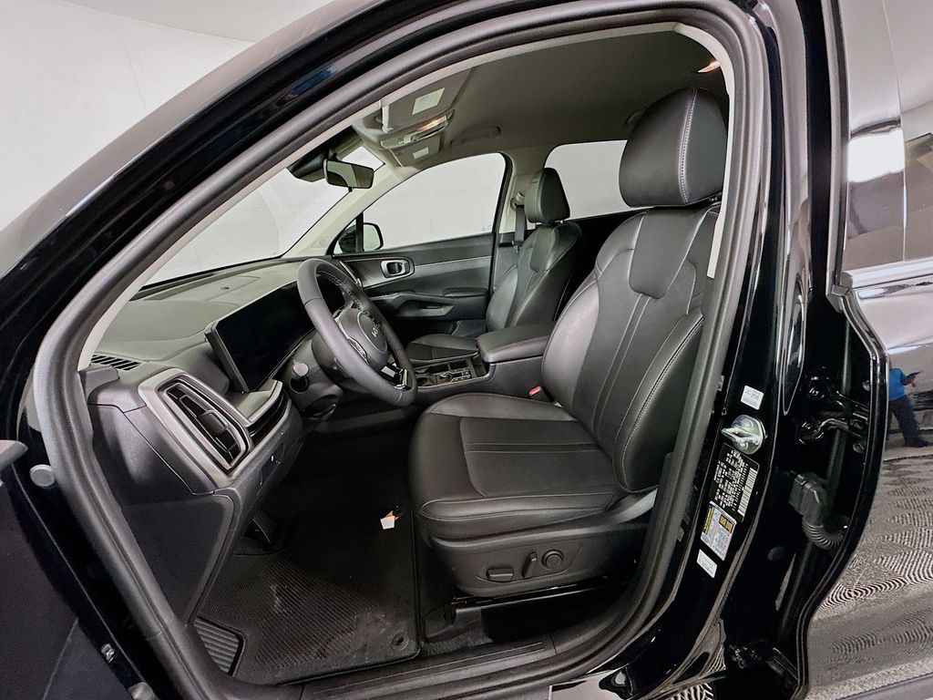 Thumbnail: 2025 Kia Sorento - 21