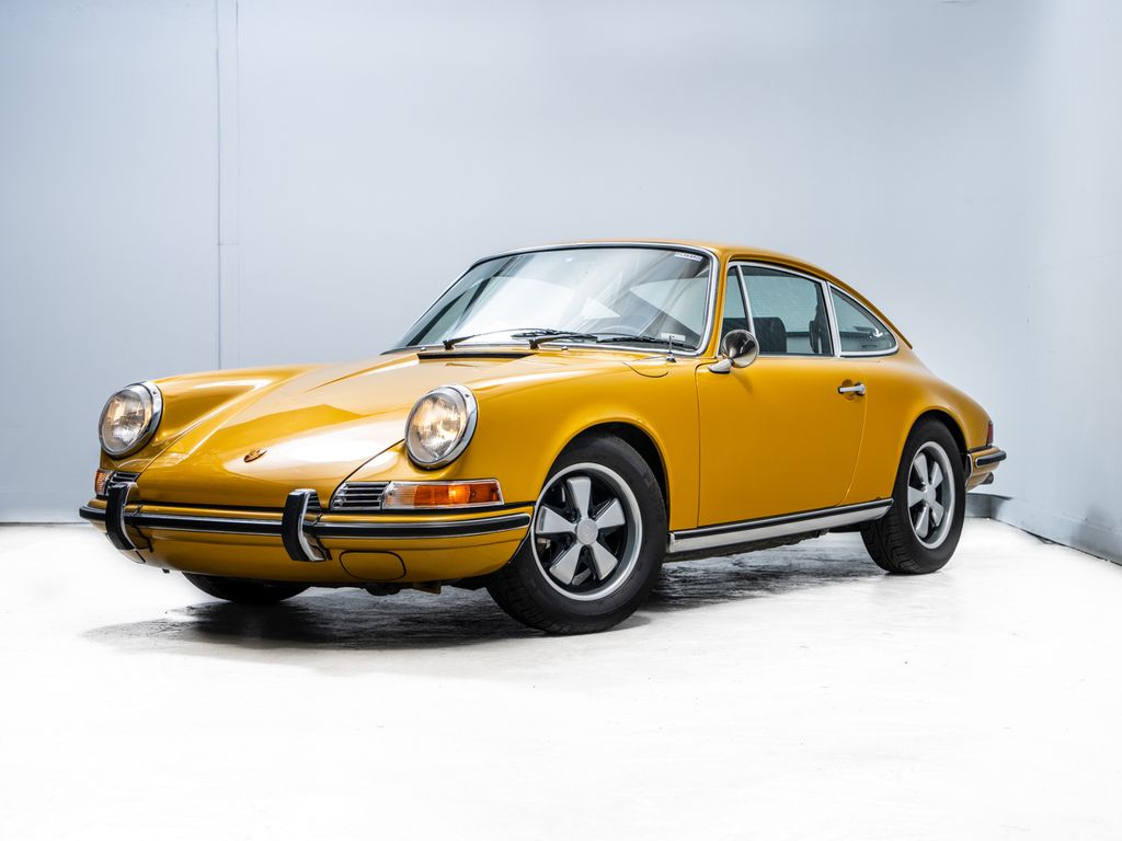 Gold 1971 Porsche 911 T Coupe Manual