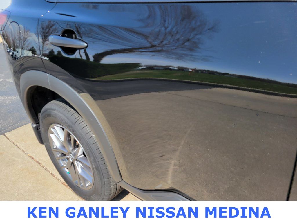 2025 Nissan Rogue S photo