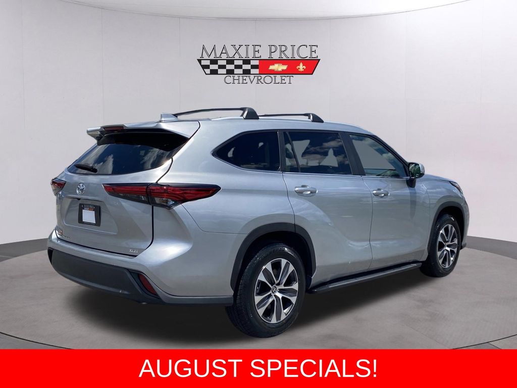 Used 2023 Toyota Highlander SUV