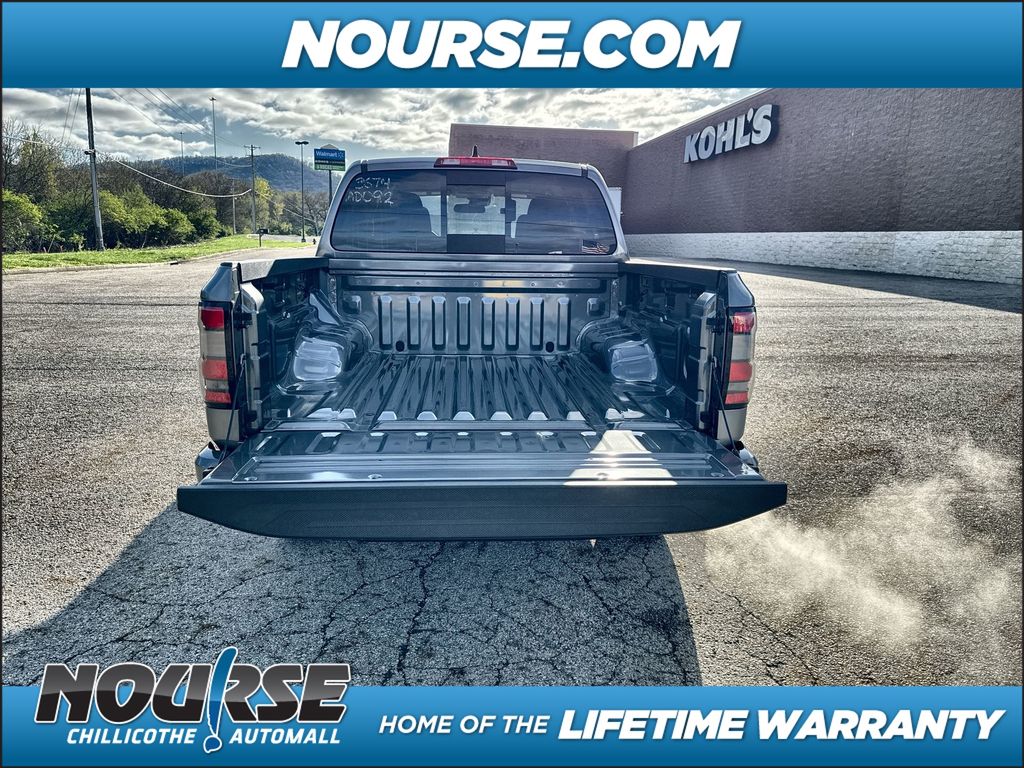 2025 Nissan Frontier SV photo