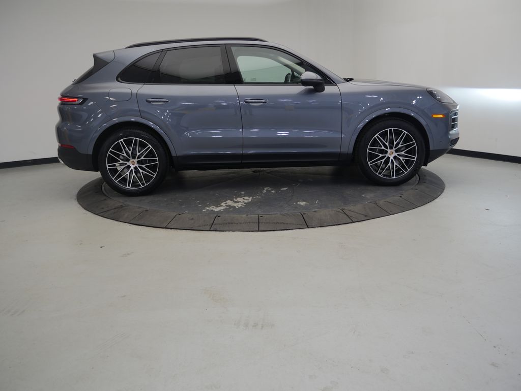 Thumbnail: 2026 Porsche Cayenne - 8