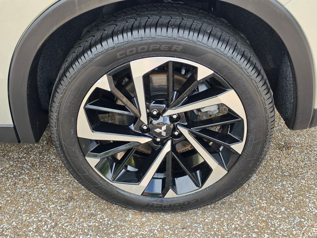 Used 2024 Mitsubishi Outlander SUV