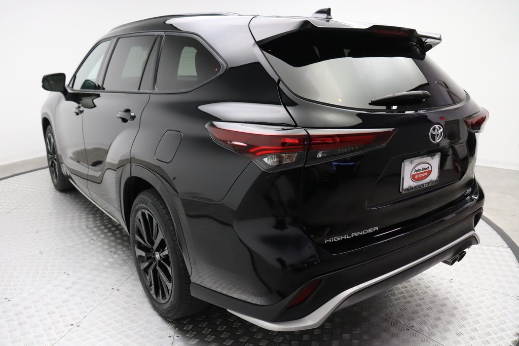 2024 Toyota Highlander XSE 11