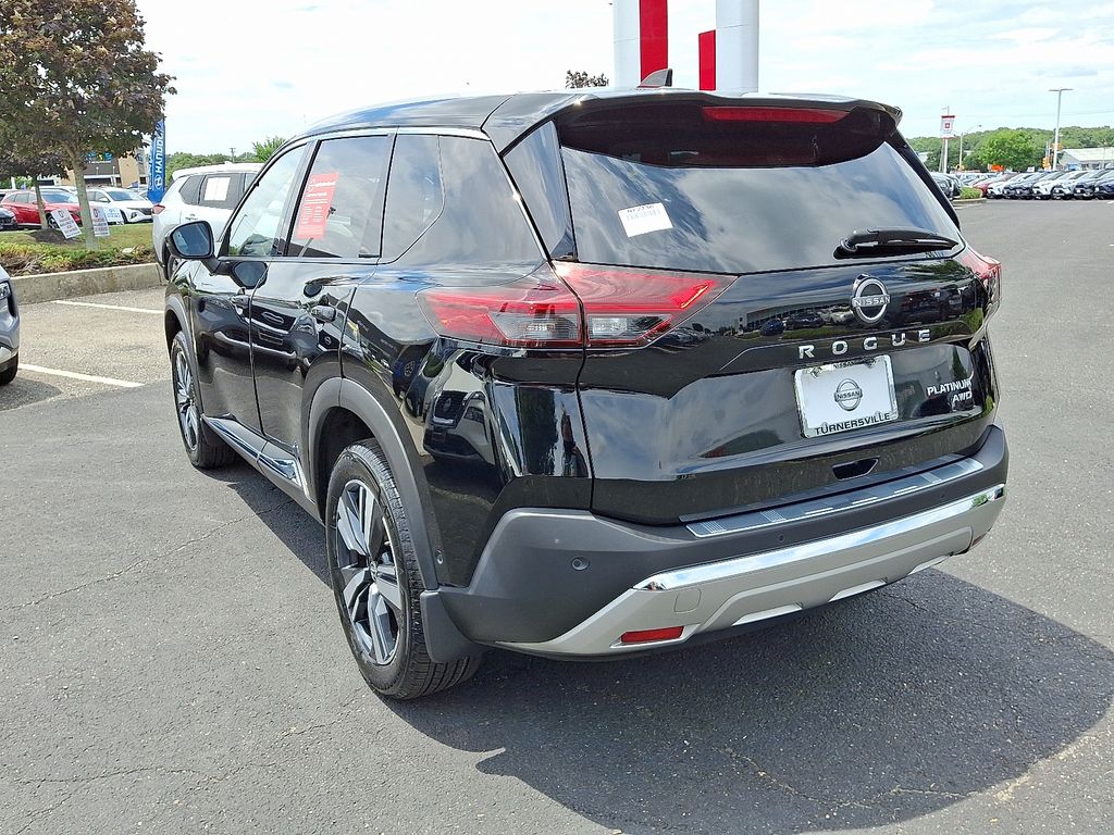 Thumbnail: 2022 Nissan Rogue - 4