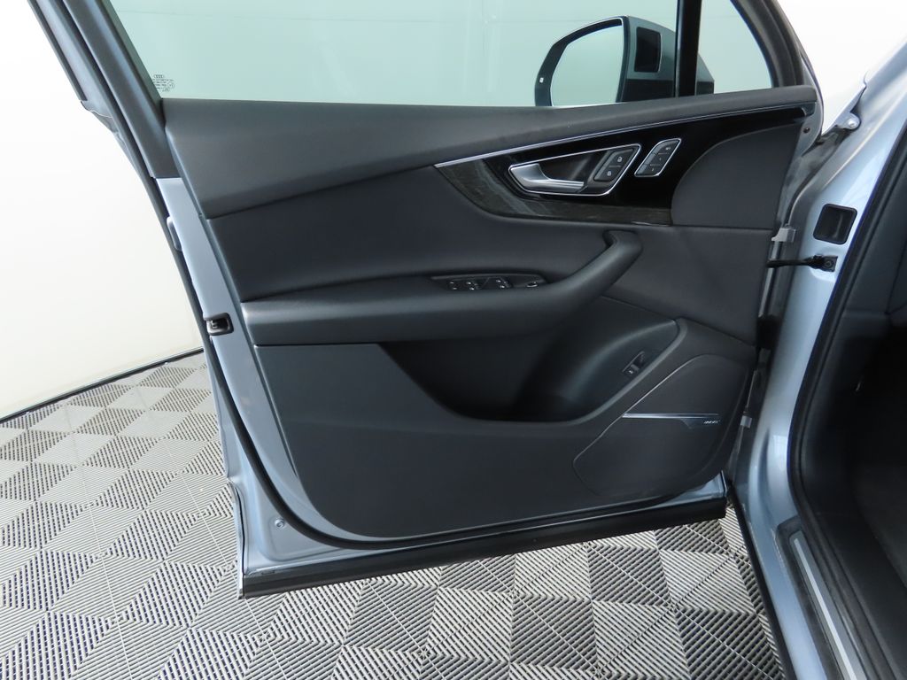 2019 Audi Q7 SE Premium Plus 26