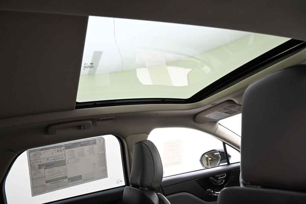 New 2026 White Lincoln Reserve image 17