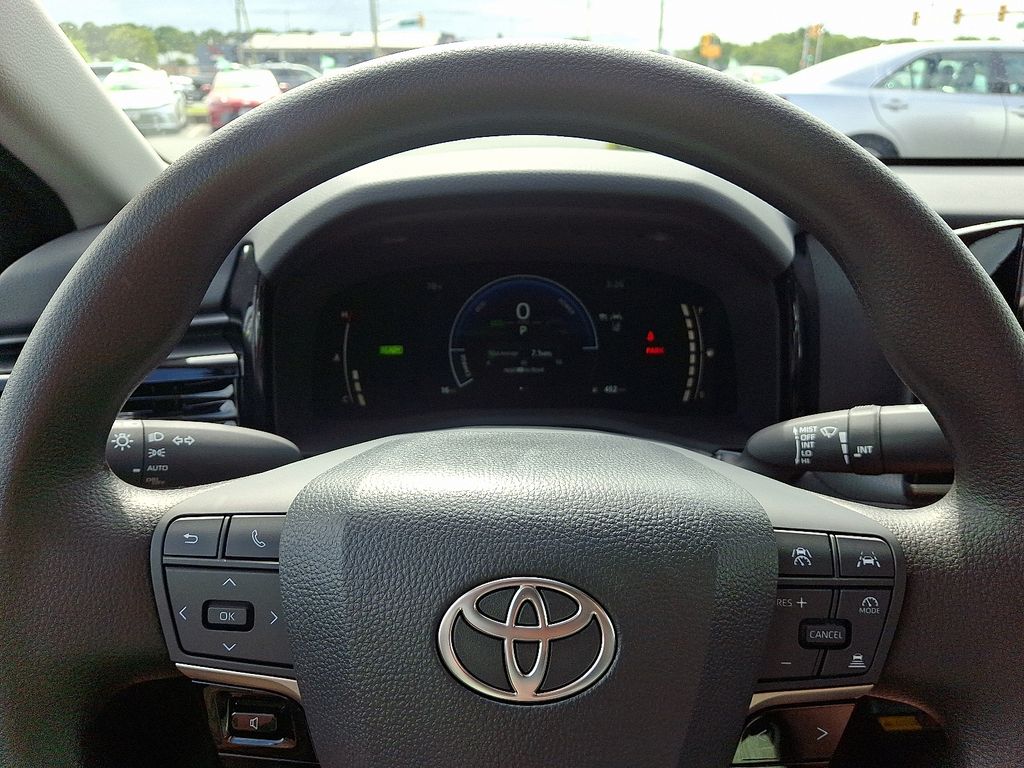 Thumbnail: 2025 Toyota Camry - 19