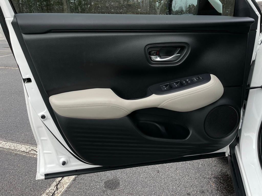 Thumbnail: 2025 Honda HR-V - 23