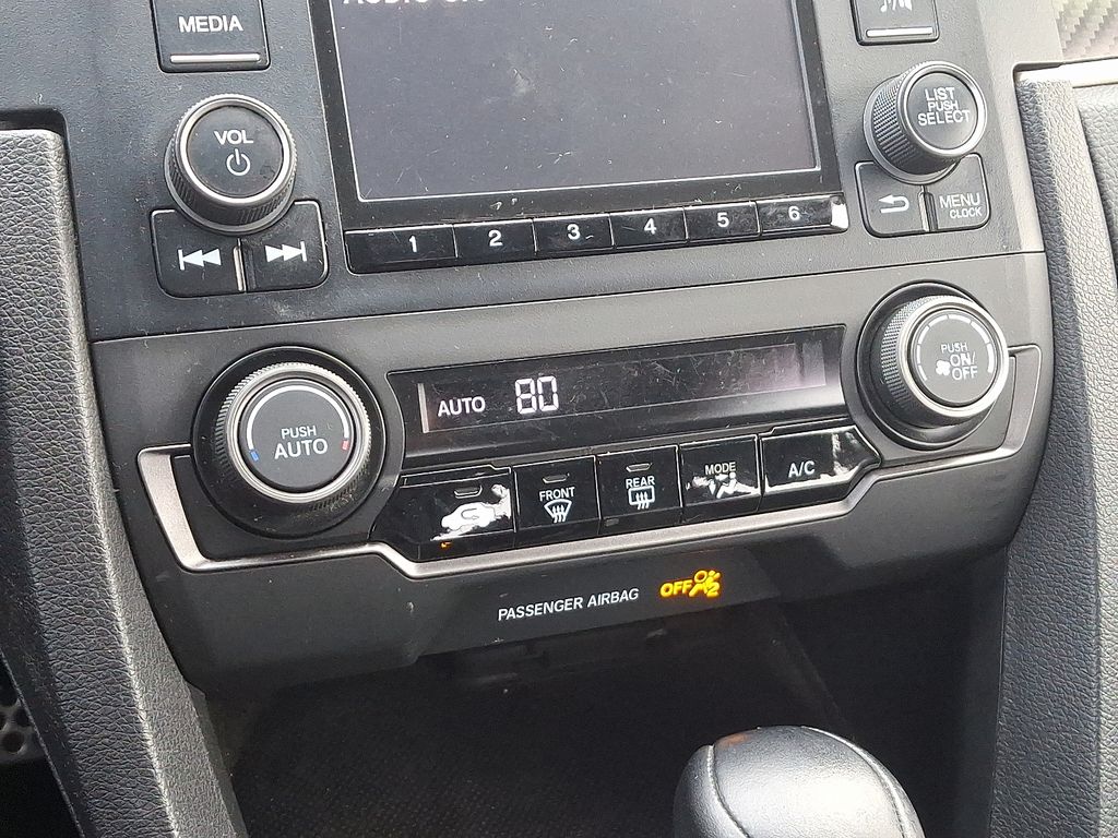 Thumbnail: 2017 Honda Civic - 15