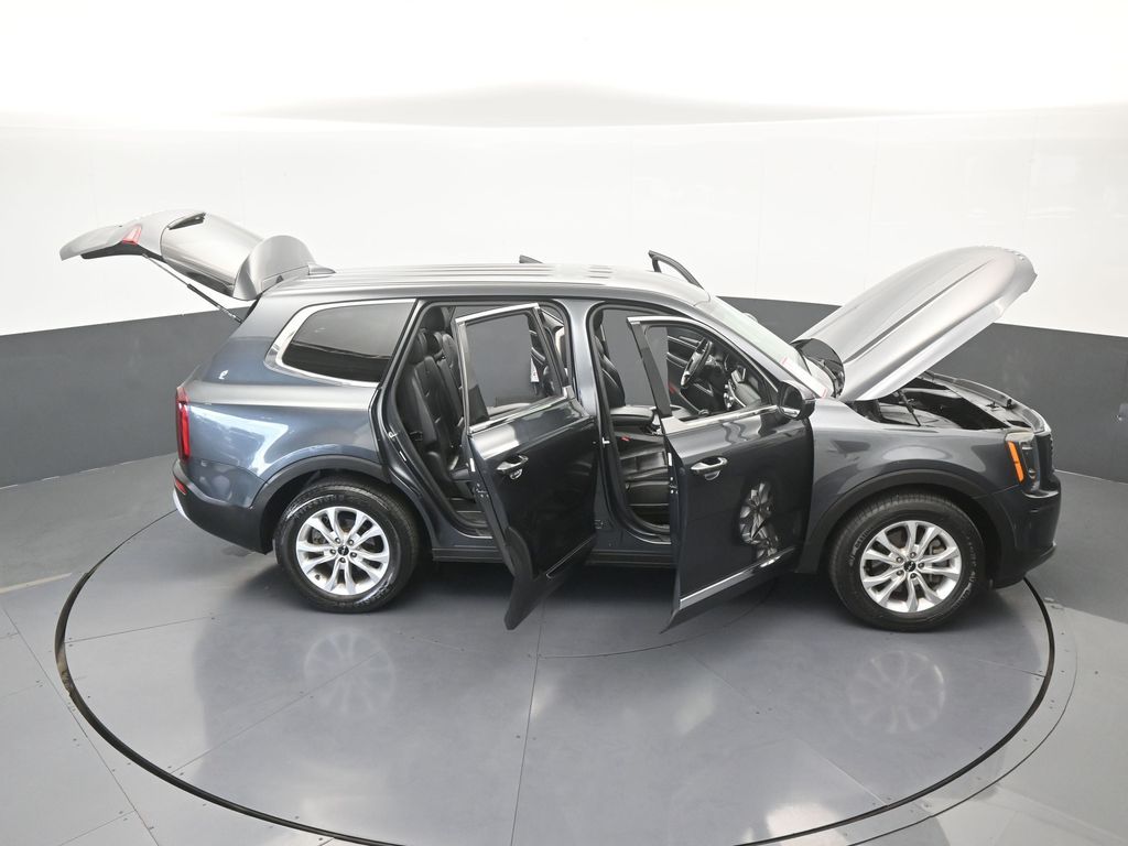 Used 2022 Gravity Gray Kia LX image 61