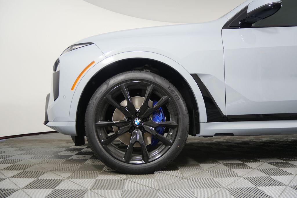 Thumbnail: 2026 BMW X7 - 7