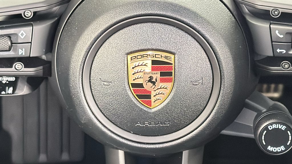 Thumbnail: 2025 Porsche Macan - 21