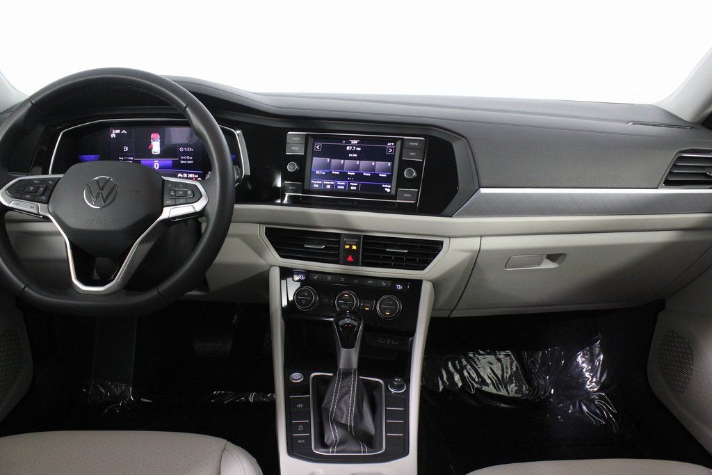 Thumbnail: 2024 Volkswagen Jetta - 8