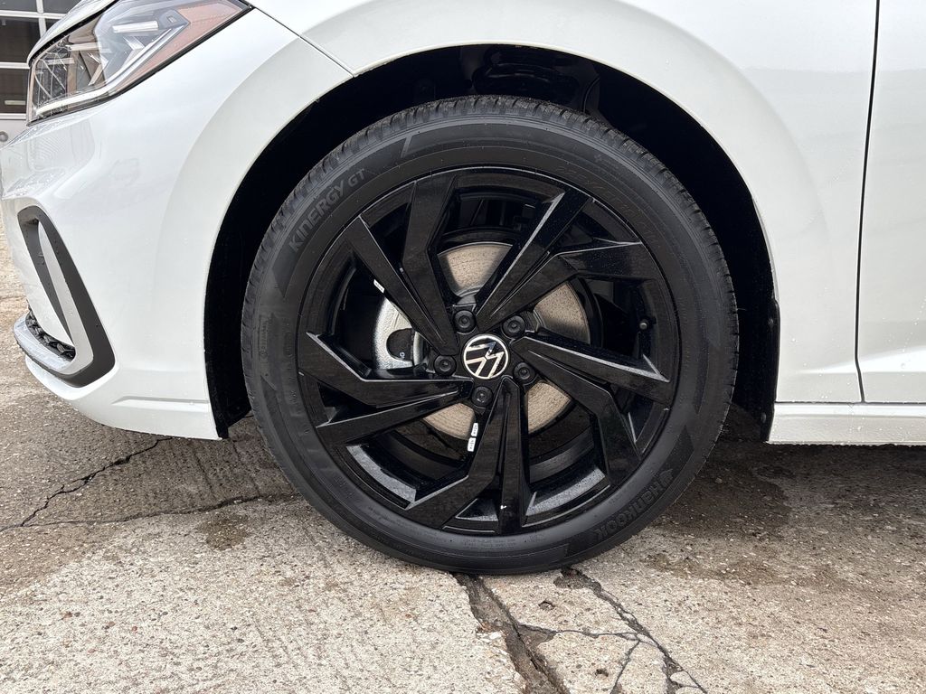 New 2026 White Pearl Volkswagen 1.5T SE image 9