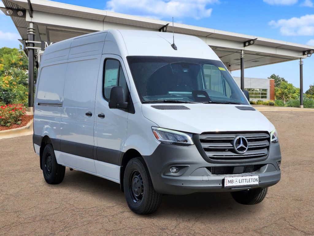 2025 Mercedes-Benz Sprinter 2500 Cargo 144 WB 2