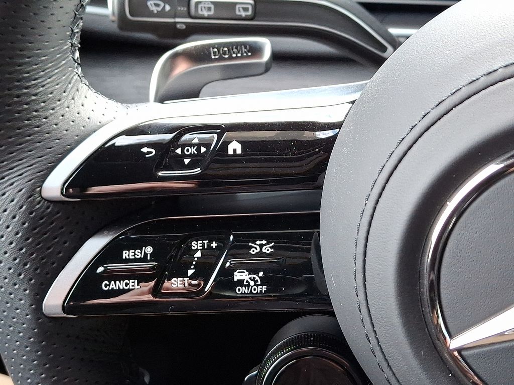 Thumbnail: 2026 Mercedes-Benz GLE - 13