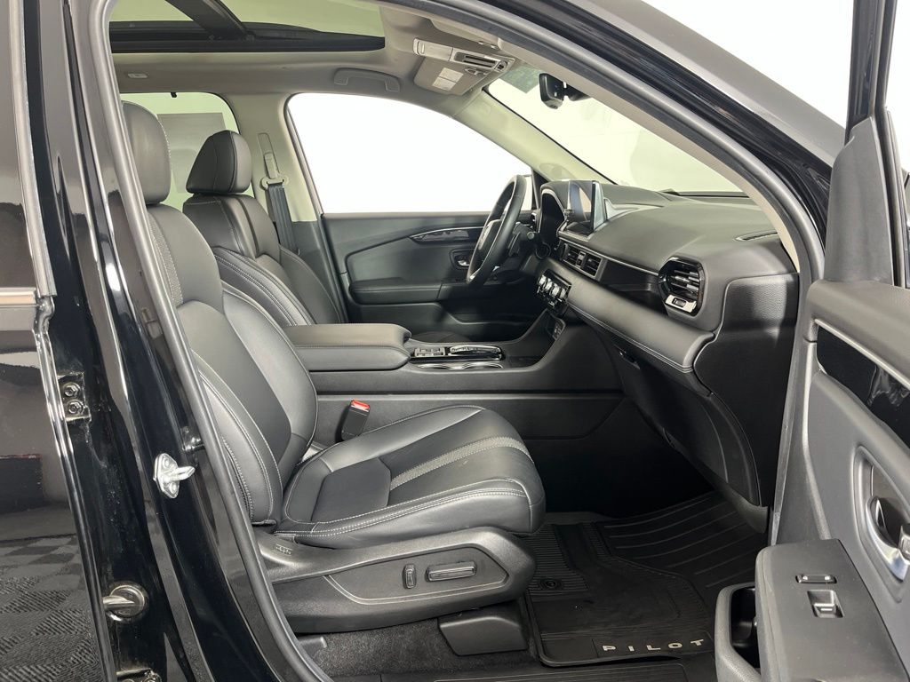 Thumbnail: 2025 Honda Pilot - 6