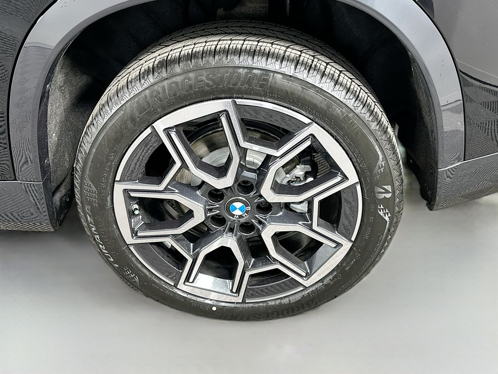 Thumbnail: 2026 BMW X1 - 23