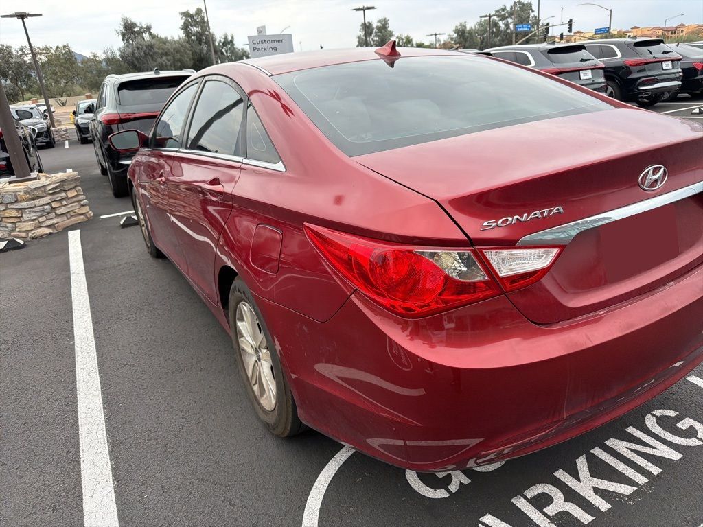 Thumbnail: 2013 Hyundai Sonata - 6