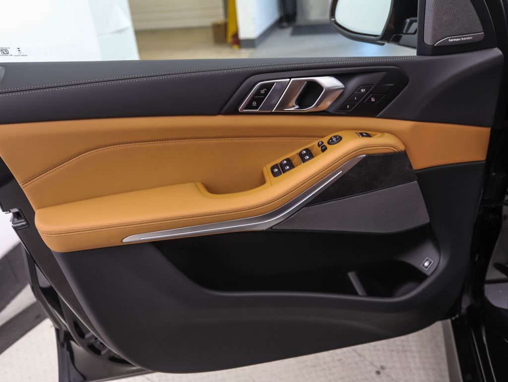 2026 BMW X5 xDrive50e 9