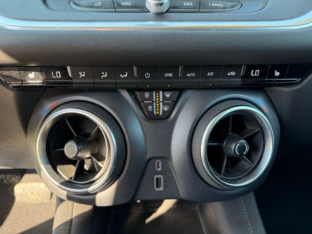 Thumbnail: 2021 Chevrolet Blazer - 19