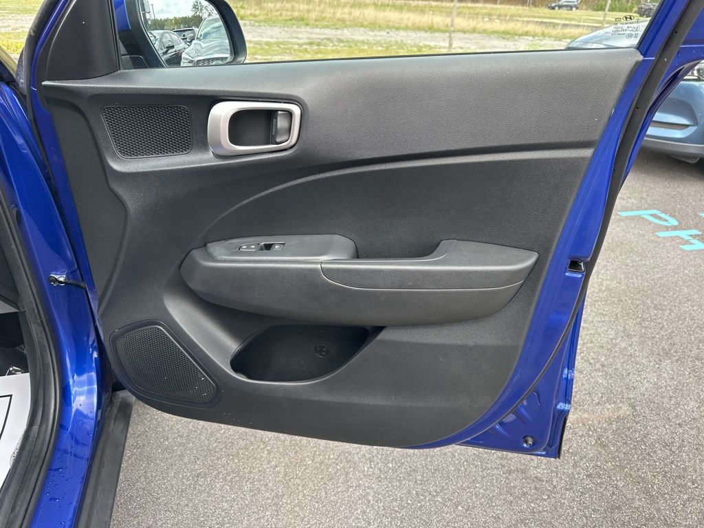 2022 Intense Blue Hyundai Venue SE FWD SUV