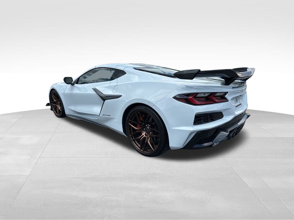 2024 Ceramic Matrix Gray Metallic Chevrolet Corvette Z06 RWD Coupe