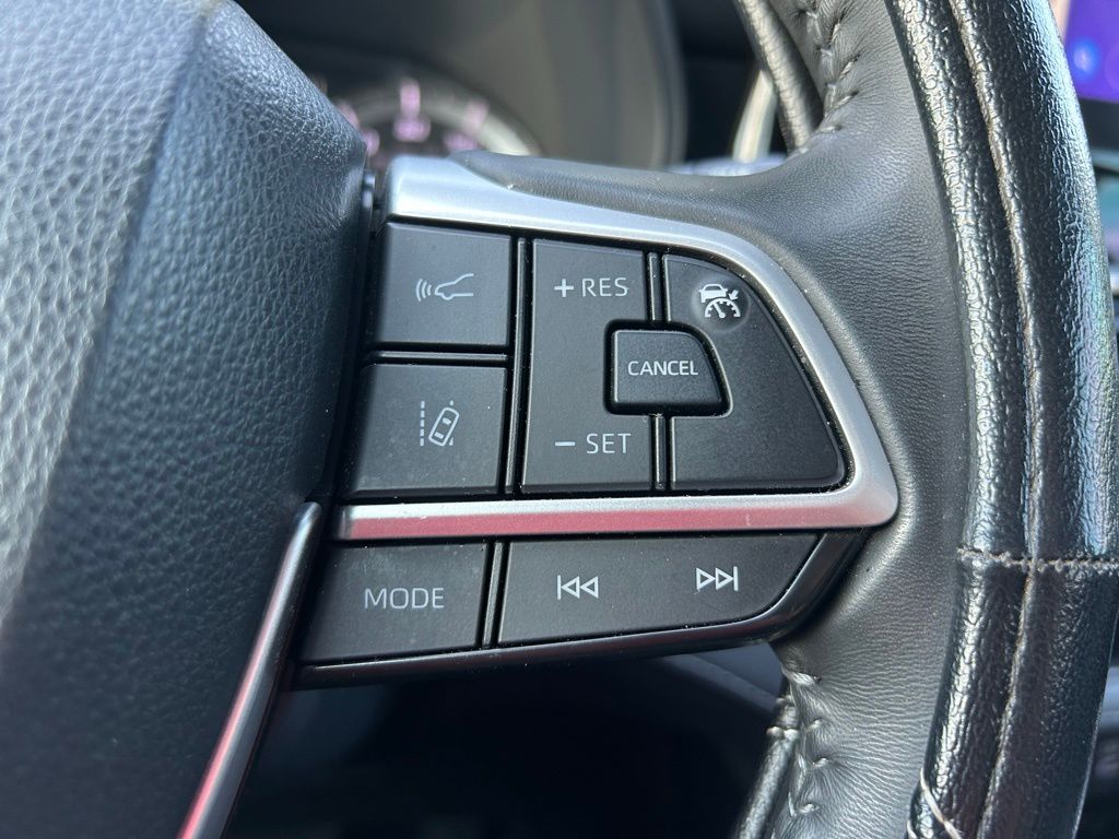 2023 Toyota Highlander LE 19