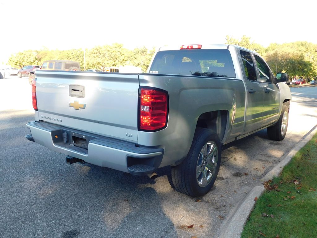 Thumbnail: 2019 Chevrolet Silverado 1500 - 4