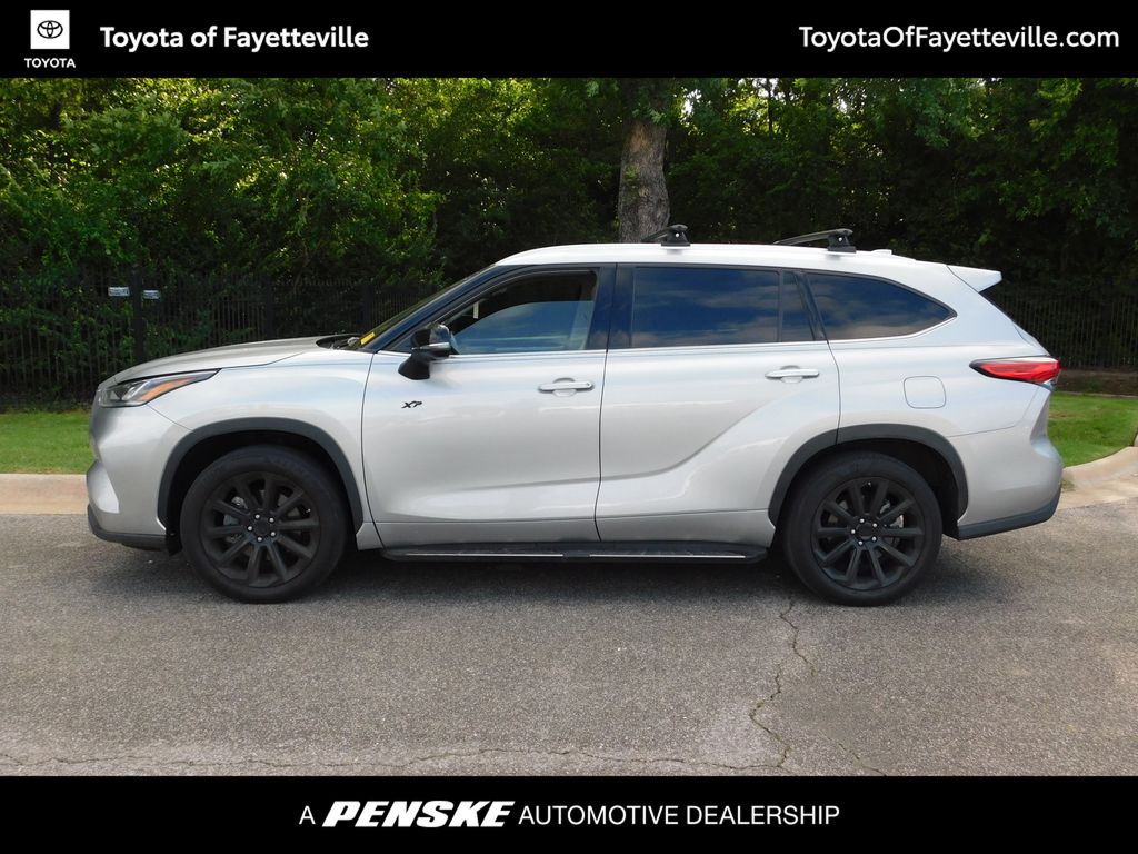 Thumbnail: 2023 Toyota Highlander - 2