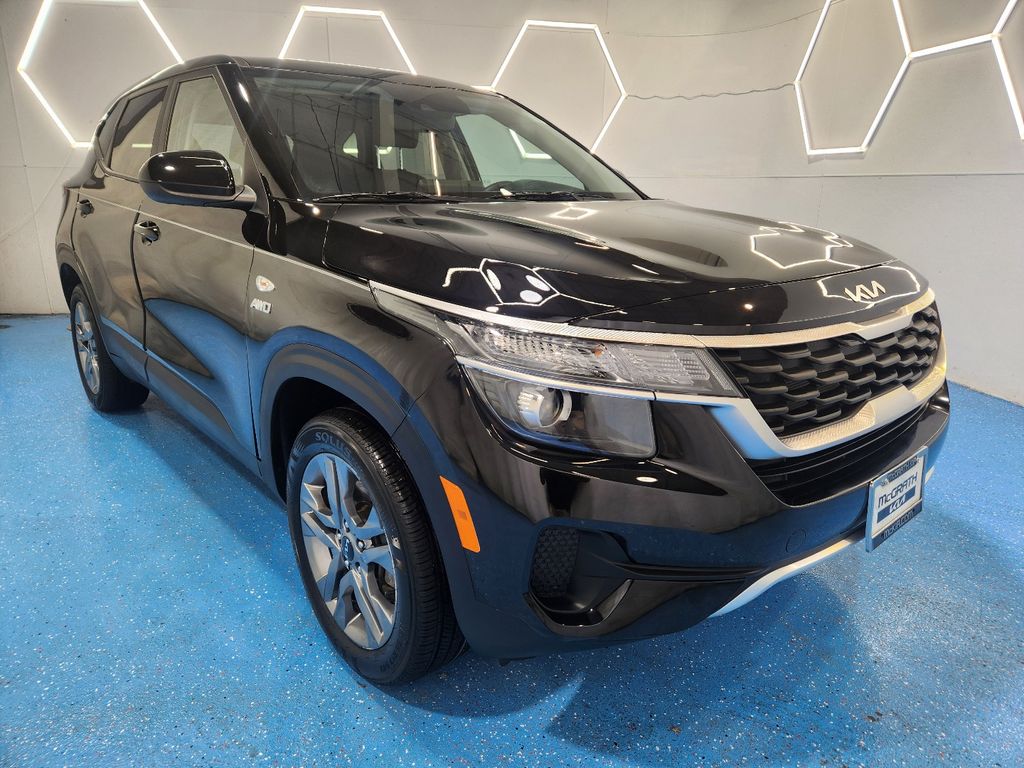 2023 Kia Seltos LX AWD