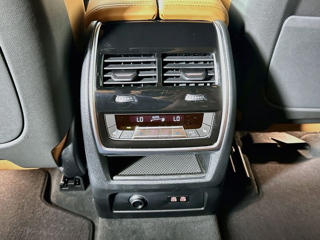 Thumbnail: 2026 BMW X5 - 18