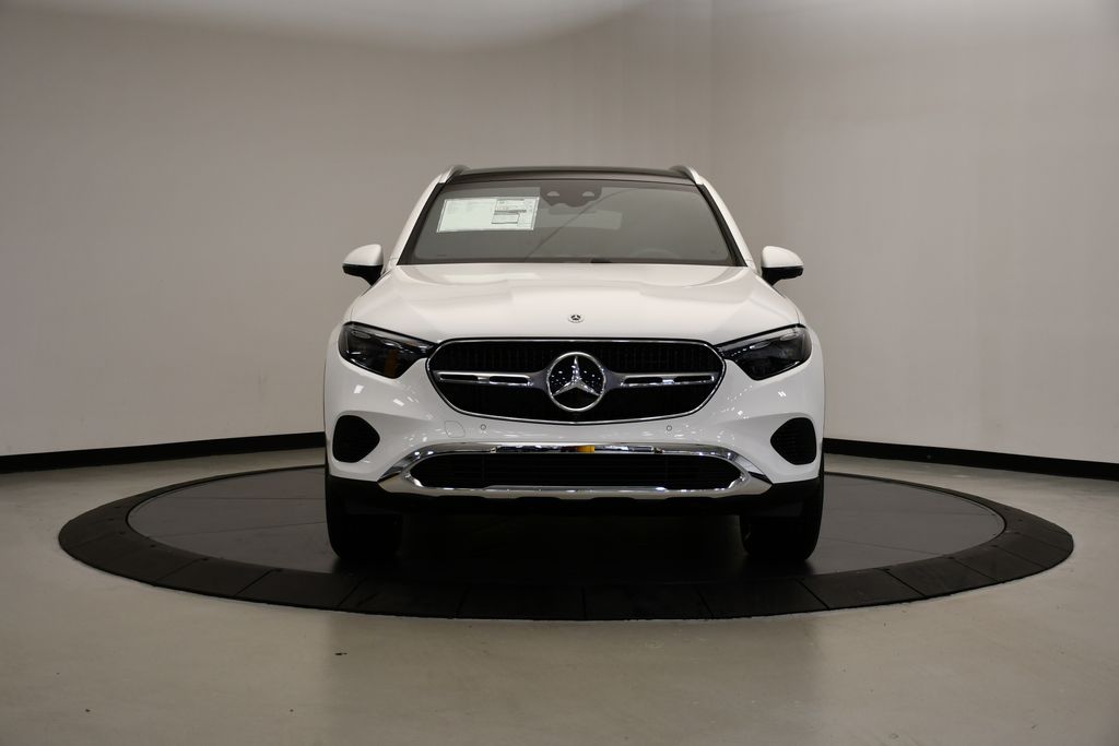 2025 Mercedes-Benz GLC 300 8