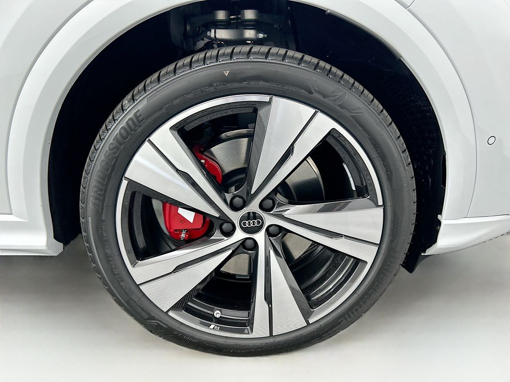 Thumbnail: 2025 Audi SQ5 - 31