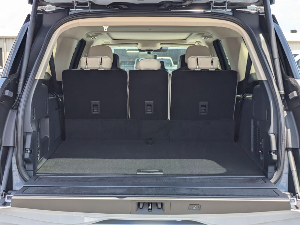 2027 Lincoln Navigator Reserve L
