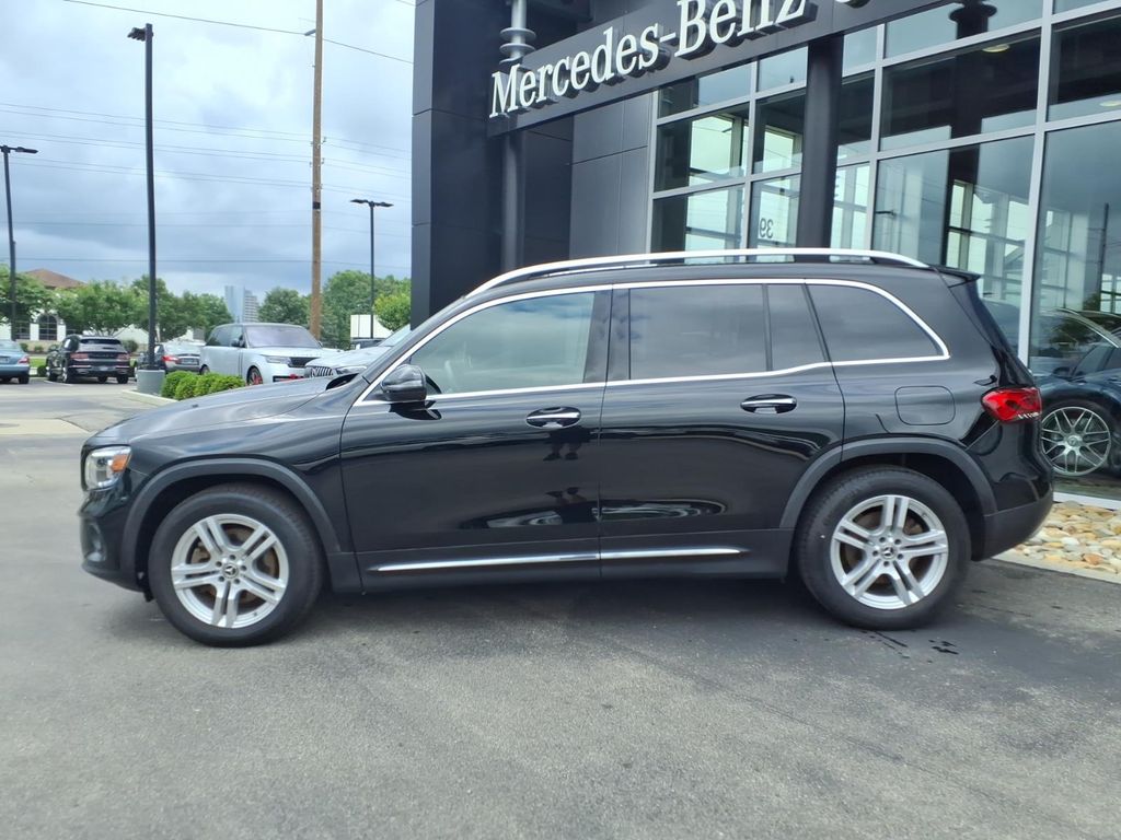 Certified Used 2022 Night Black Mercedes-Benz GLB 250 image 3