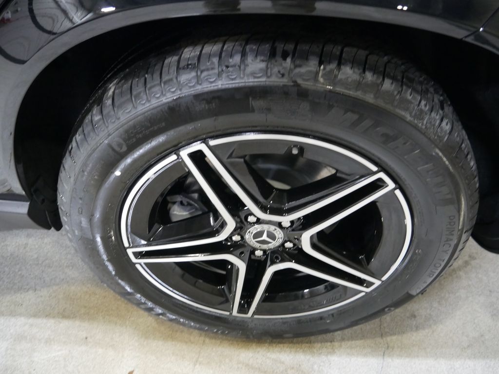 Thumbnail: 2026 Mercedes-Benz GLE - 13