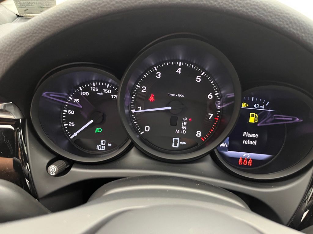 Thumbnail: 2026 Porsche Macan - 11