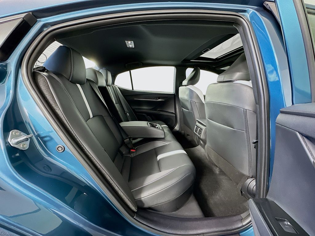 Thumbnail: 2025 Toyota Camry - 27