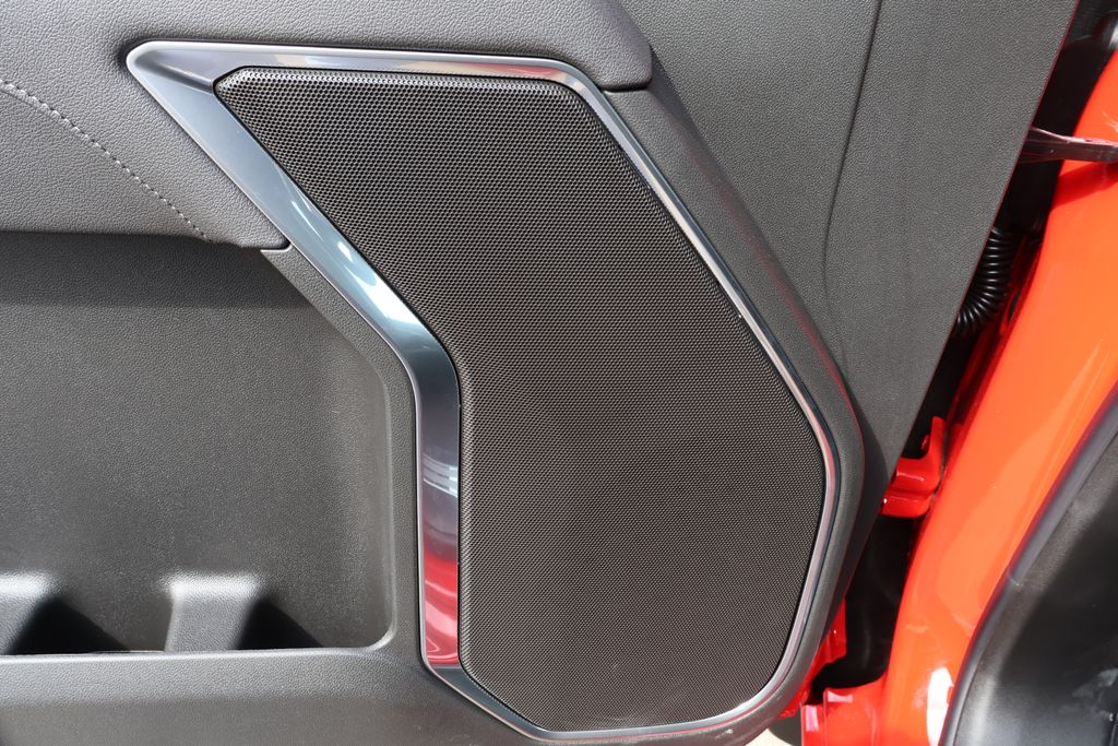 2025 Chevrolet Silverado 1500 LT 18