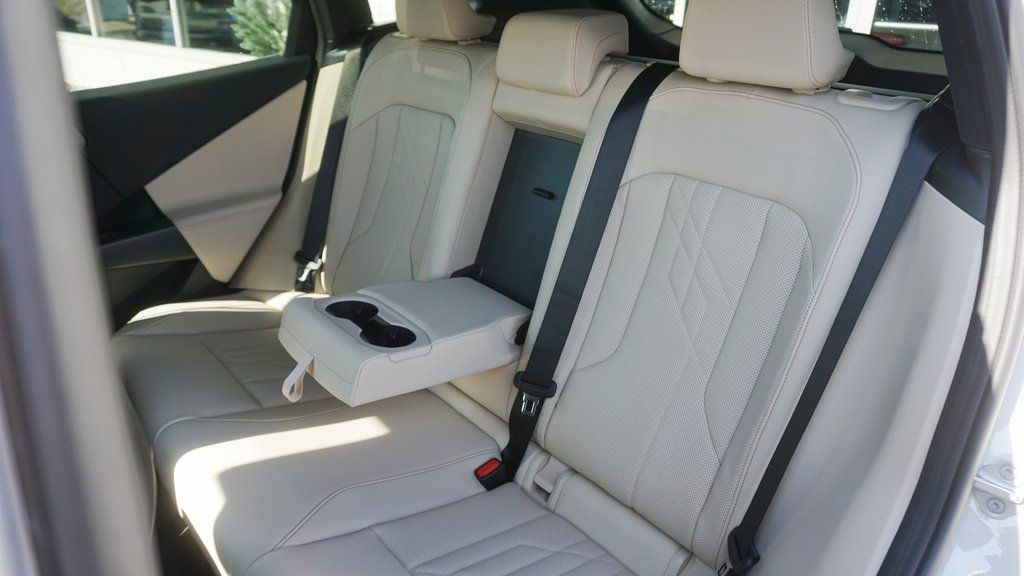 2026 BMW X3 30 - Photo 11
