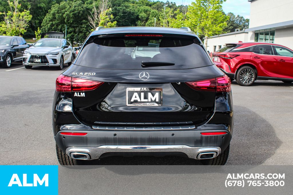 Used 2025 Black Mercedes-Benz GLA 250 image 11