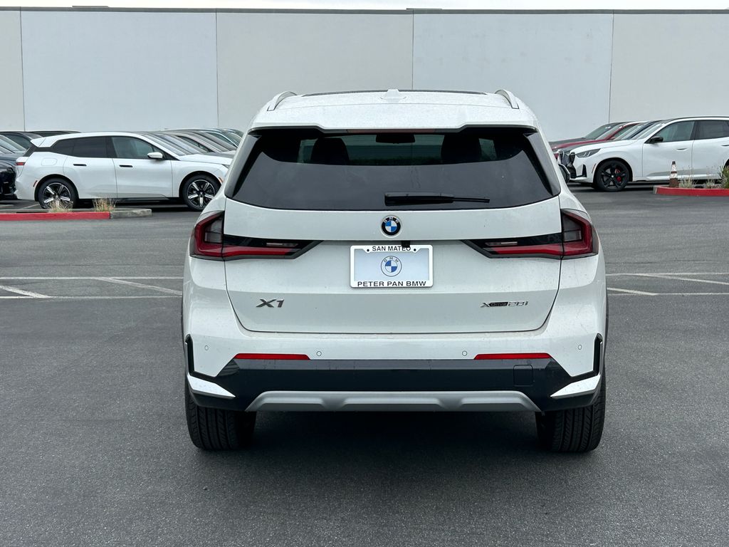 Thumbnail: 2026 BMW X1 - 4