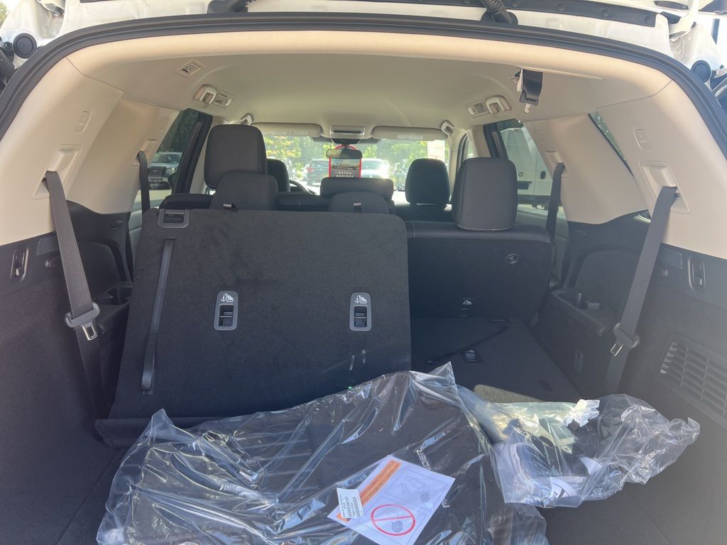 2025 Glacier White Nissan Pathfinder S FWD SUV