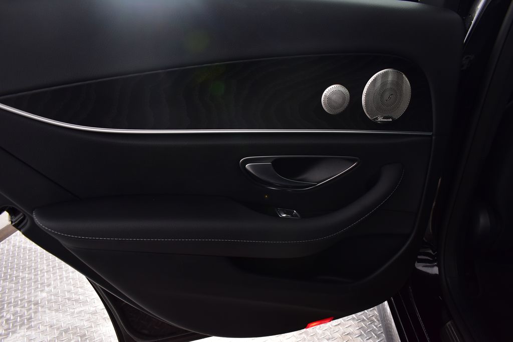 Thumbnail: 2023 Mercedes-Benz E-Class - 30